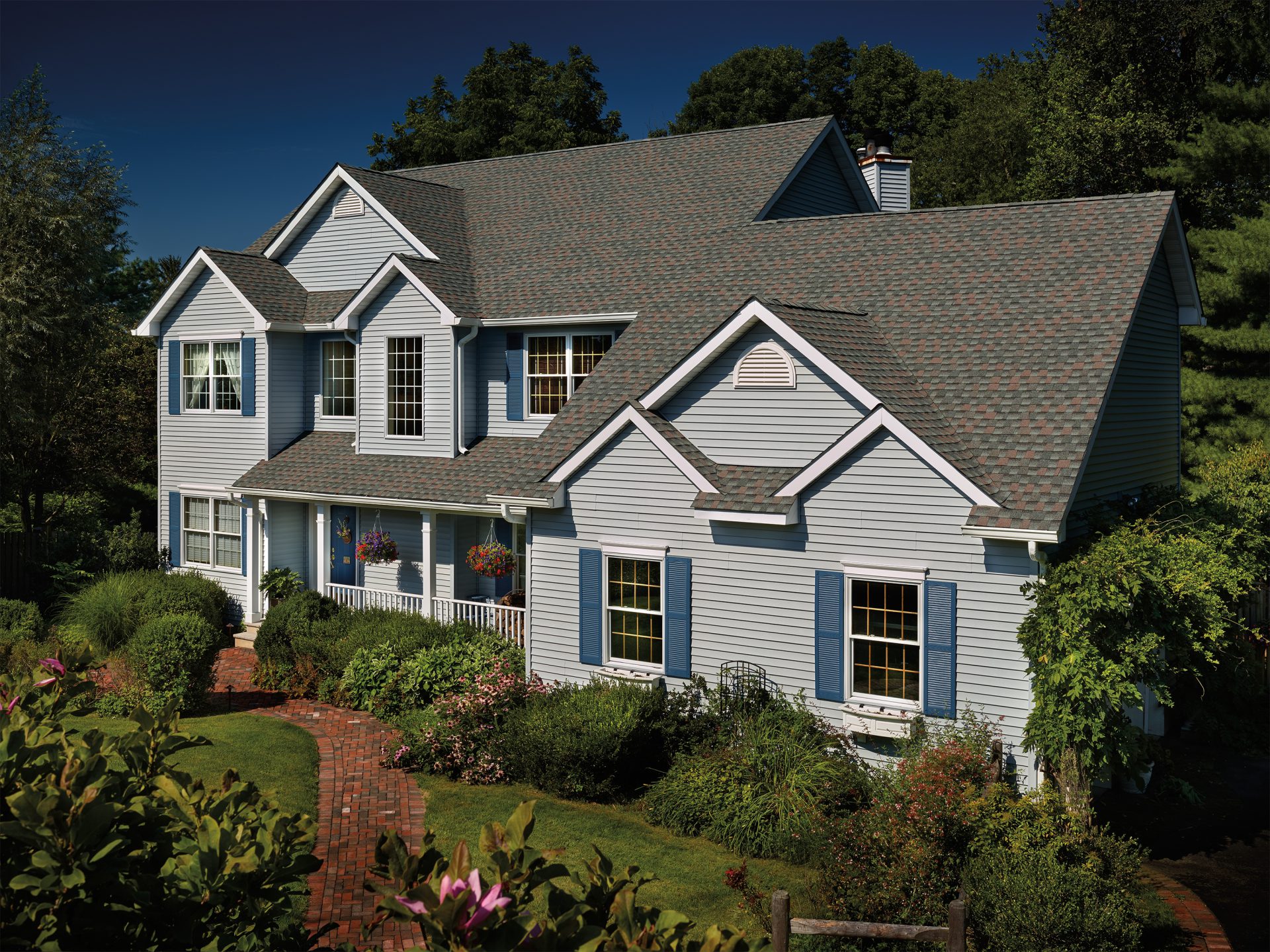 Roofing Company Arlington Heights, IL – Lion Roofing Contractors Are Ready to Work For You!