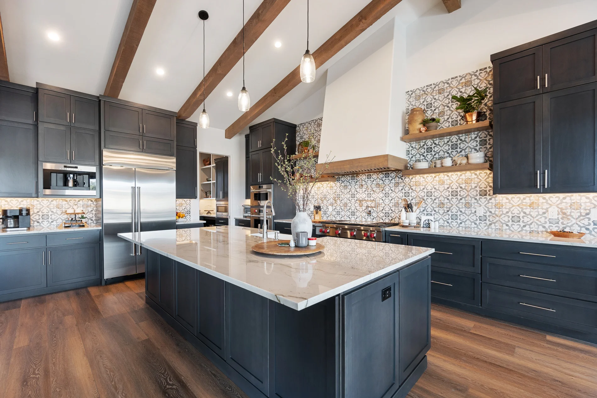 Choosing the Right General Contractors Near Me Glen Ellyn